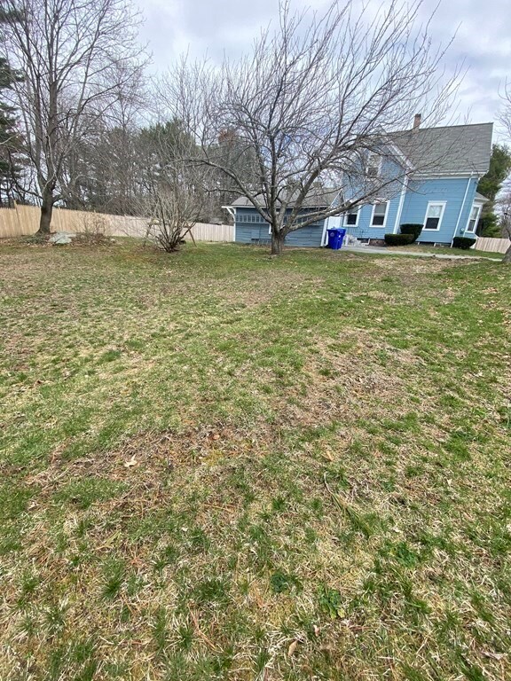 333 Salem St, Rockland, MA 02370 - photo 2