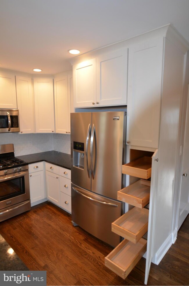 1204 Kingwood Dr, Takoma Park, MD 20912 - photo 6