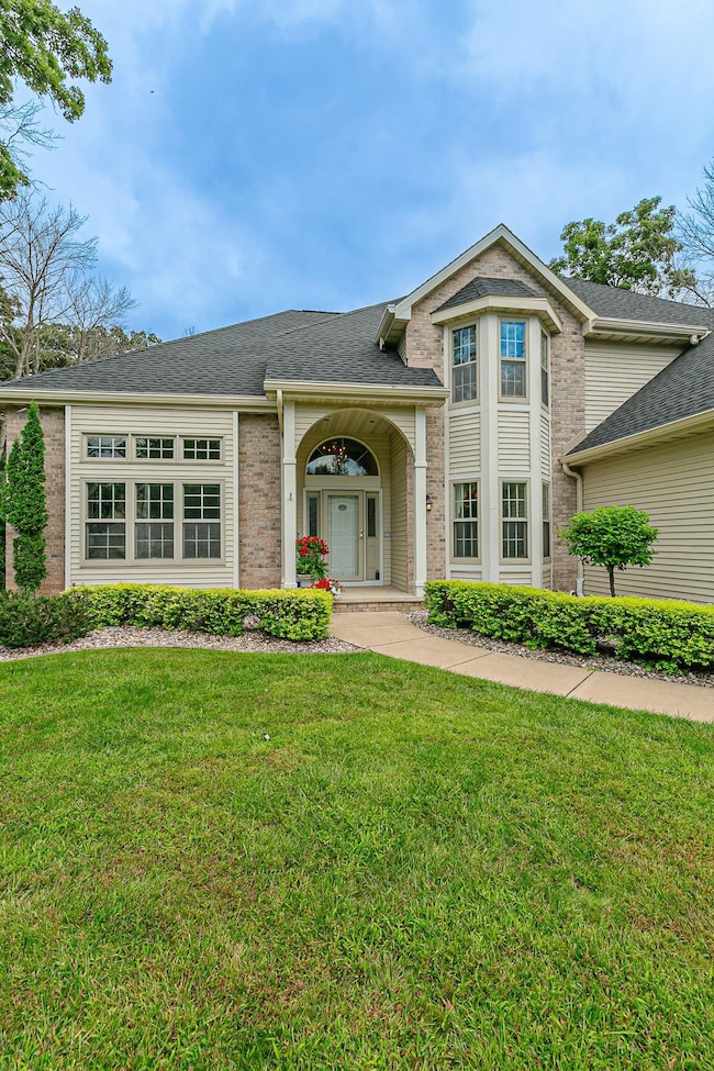 1055 Timber Run Dr, Neenah, WI 54956 - photo 4