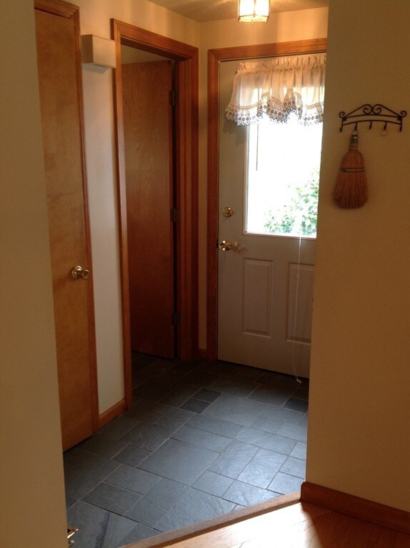 132 Briar Way, Greenfield, MA 01301 - photo 3