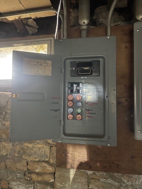 554 S 4th St unit 556, Aurora, IL 60505 - photo 4