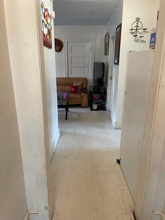 31 John St unit 3rd, Attleboro, MA 02703 - photo 2