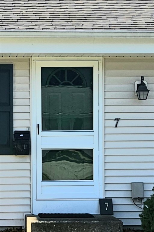 7 Rutherford Ct unit 12, Warwick, RI 02886 - photo 2