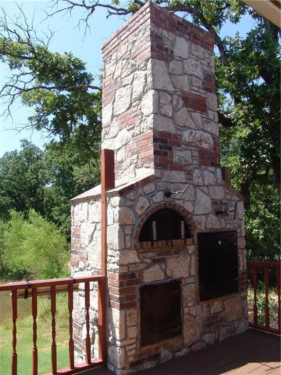 Pizza Oven, and Smoker that maintains 212 degress 