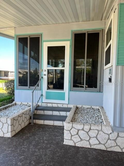Entry into Florida Room/Lanai