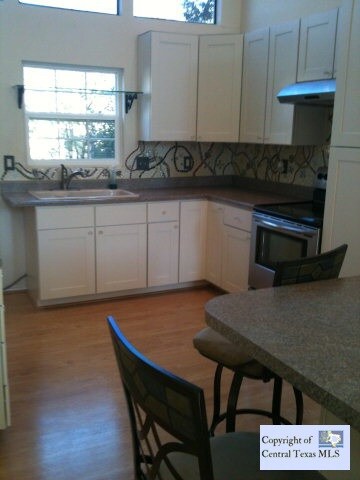 214 Scott St, San Marcos, TX 78666 - photo 2