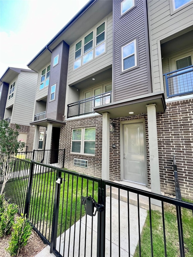 4020 Mcewen Rd unit 3103, Farmers Branch, TX 75244 - photo 2