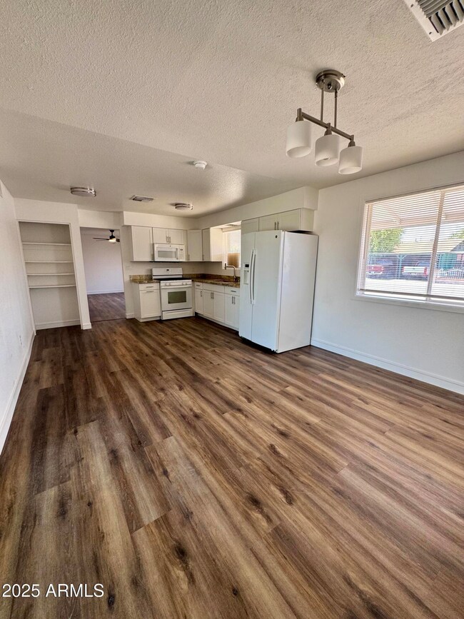 4720 W Hubbell St, Phoenix, AZ 85035 - photo 4