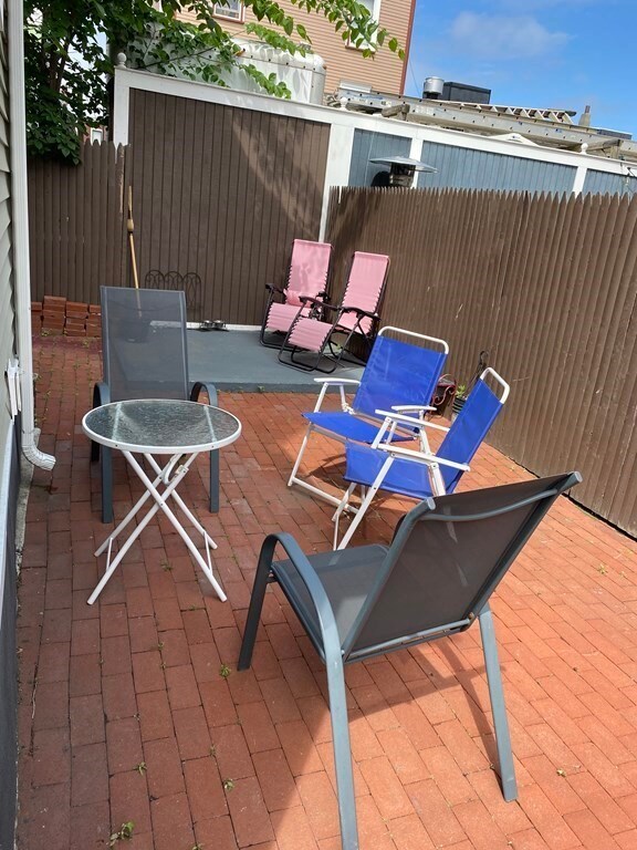 348 Norfolk St unit 2, Cambridge, MA 02139 - photo 4