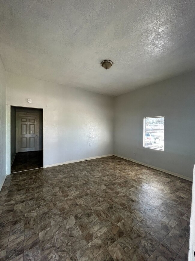 783 Ringold St, Houston, TX 77088 - photo 7