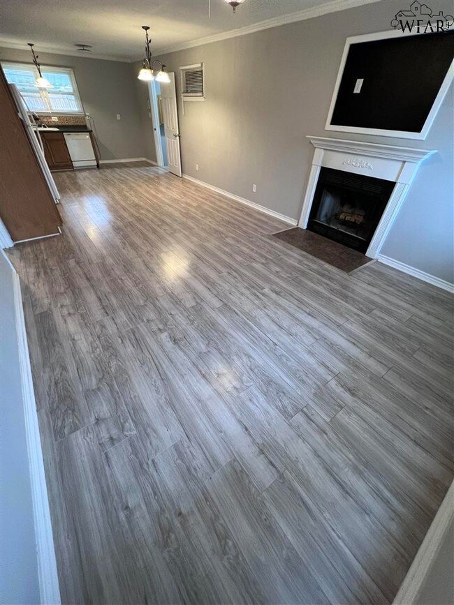 1213 37th St, Wichita Falls, TX 76302 - photo 3