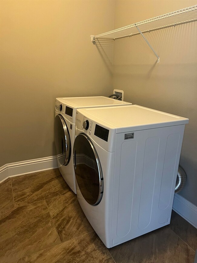 174 Linzy Store Rd, Crawfordville, FL 32327 - photo 2