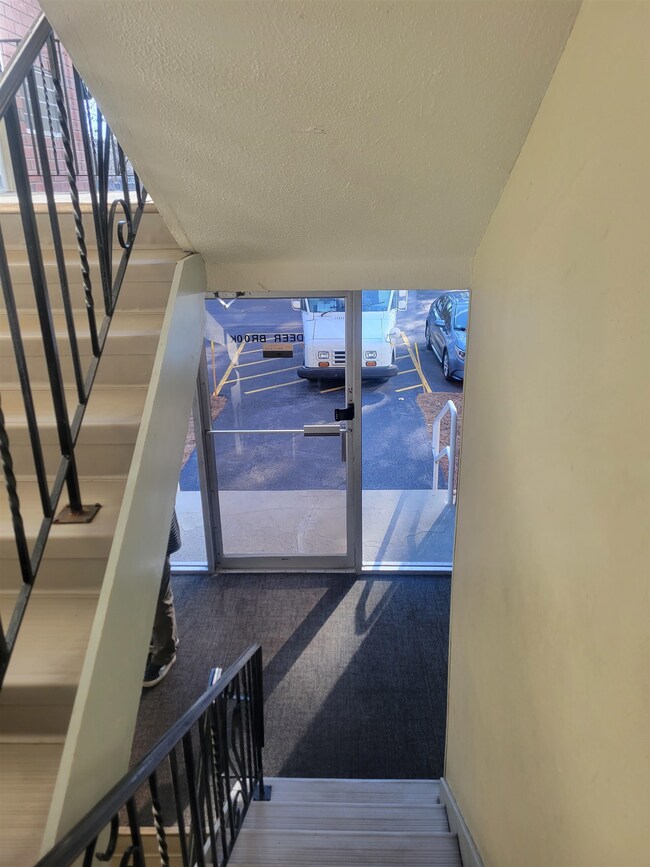 56 Constitution Dr, Londonderry, NH 03053 - photo 5