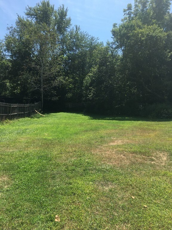 91 Pine Grove Ave unit 1, Bellingham, MA 02019 - photo 5