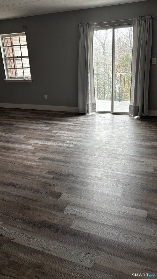 50 Greenhouse Rd unit 33C, Bridgeport, CT 06606 - photo 6