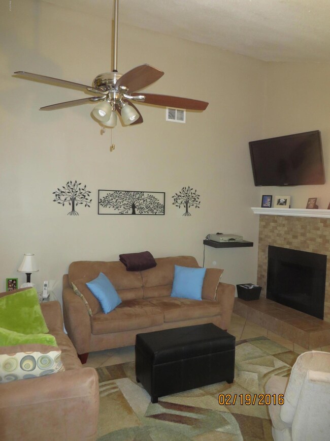 LivingRoom2