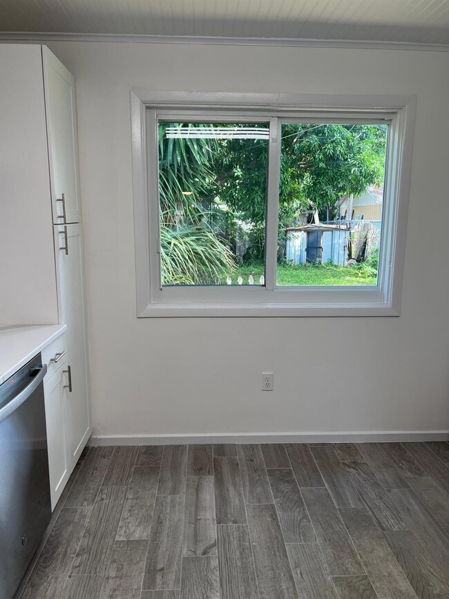 515 N 7th St, Lantana, FL 33462 - photo 5