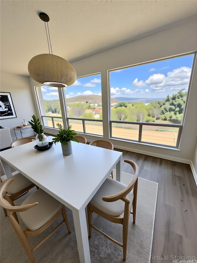 Enhanced
A dining room that doubles as a relaxing