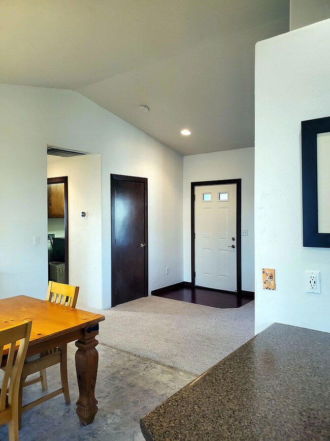 3235Paramont-07