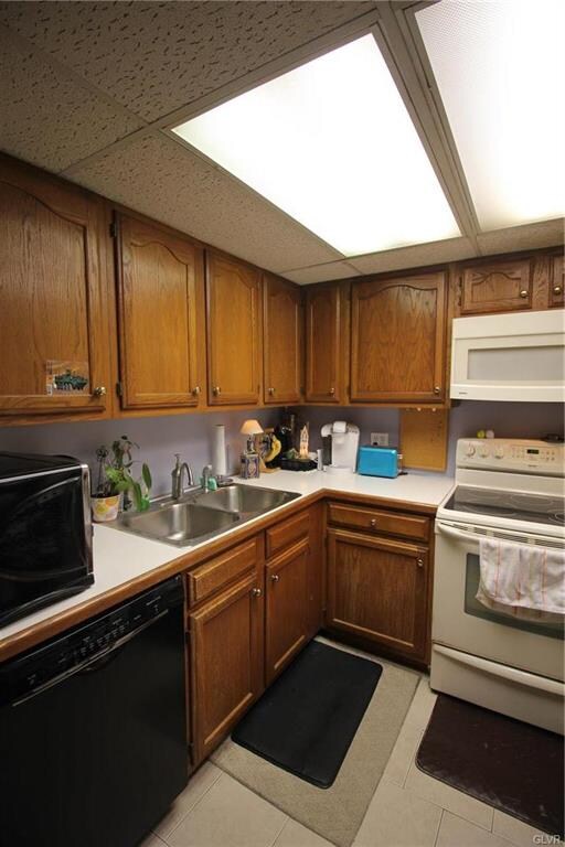 750 Chestnut St, Emmaus, PA 18049 - photo 6