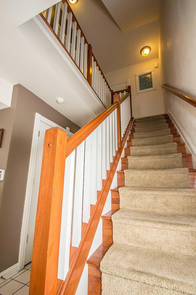 Entry Staircase to 2nd Level V