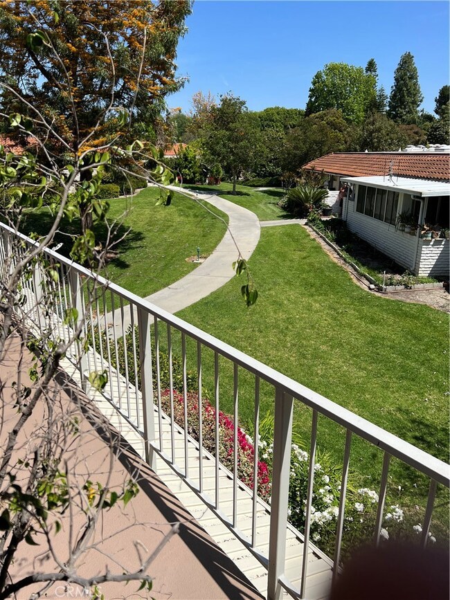 823 Via Alhambra unit Q, Laguna Woods, CA 92637 - photo 6