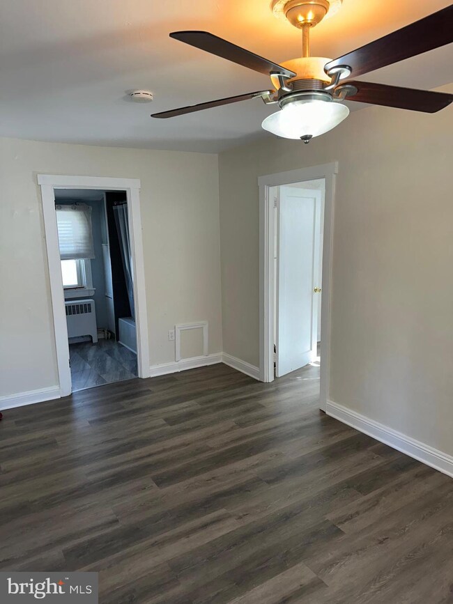 1337 Bullens Ln unit B-2, Woodlyn, PA 19094 - photo 7