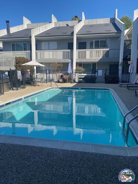 1124 Eureka St unit 16, San Diego, CA 92110 - photo 3