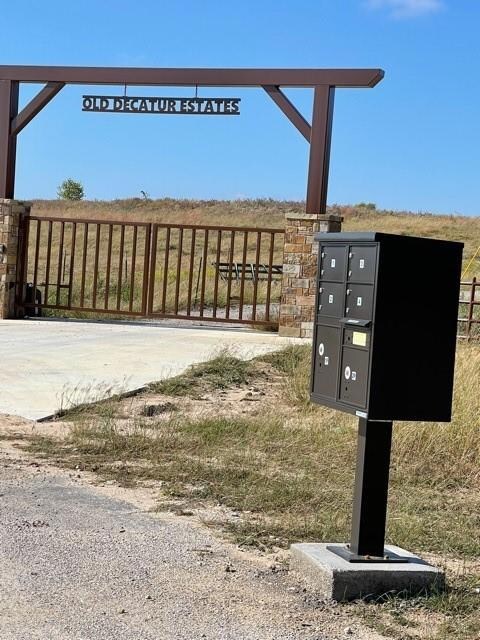 108 Cedar Oak Dr, Decatur, TX 76234 - photo 2