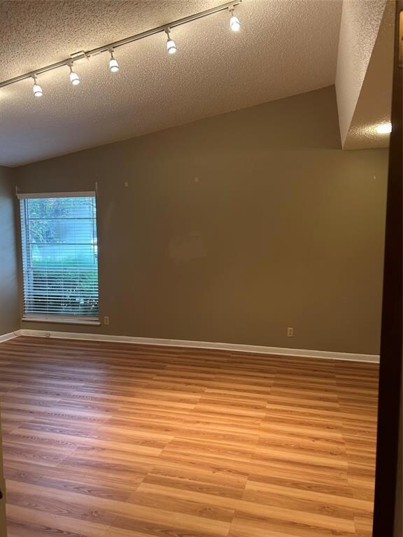 1202 W Munson St, Denison, TX 75020 - photo 3