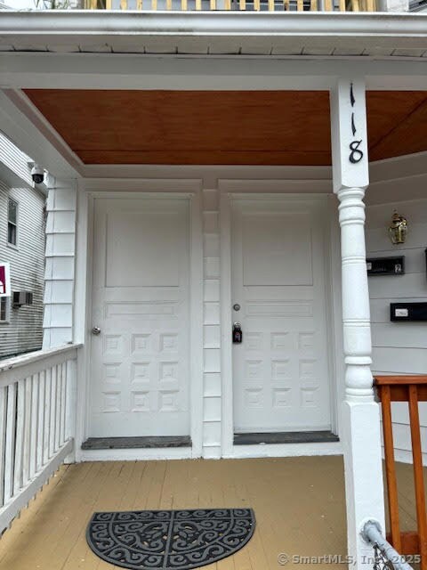 118 E Farm St unit 1, Waterbury, CT 06704 - photo 2