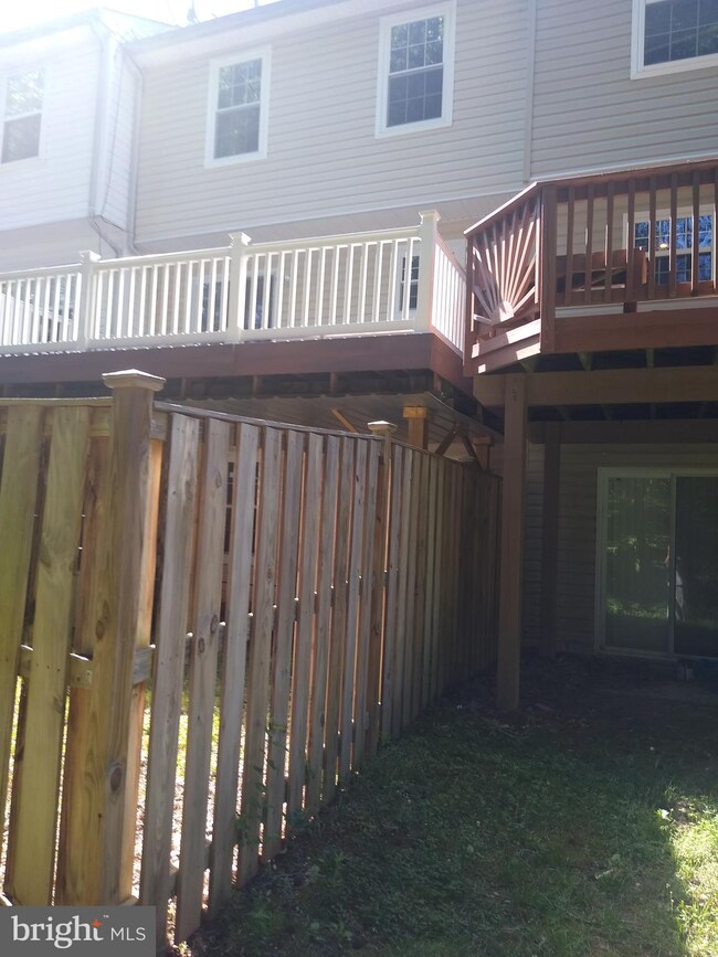 5608 Fishermens Ct, Clinton, MD 20735 - photo 7