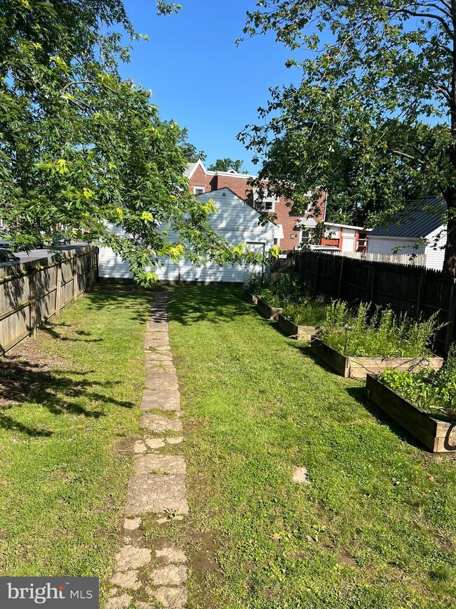 38 N Richardson Ave unit 1, Lansdale, PA 19446 - photo 2