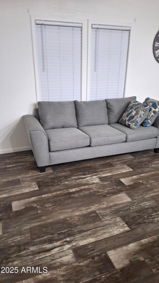 CALLAWAY LIVING RM 2