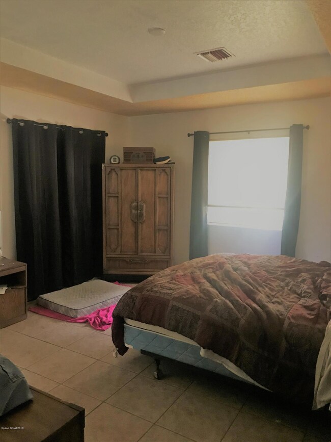master bedroom lee