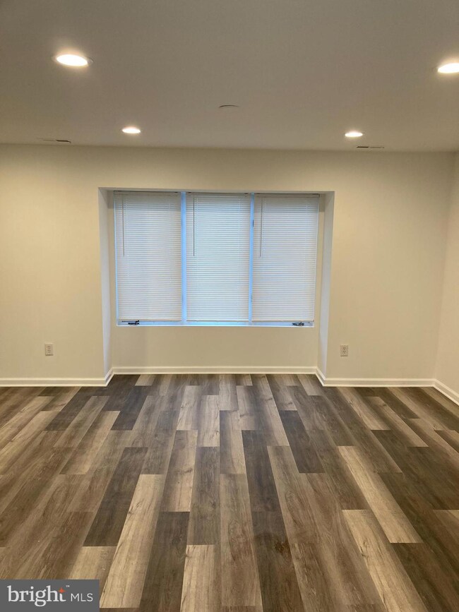 101 Pamela Ct unit 605, Levittown, PA 19057 - photo 7