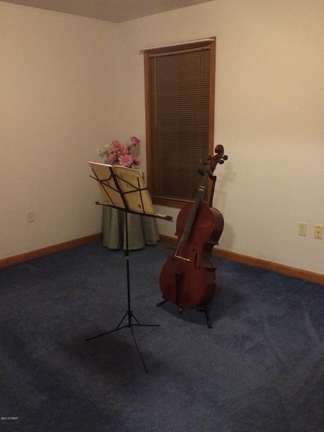 106 Aster Ct, Milford, PA 18337 - photo 7