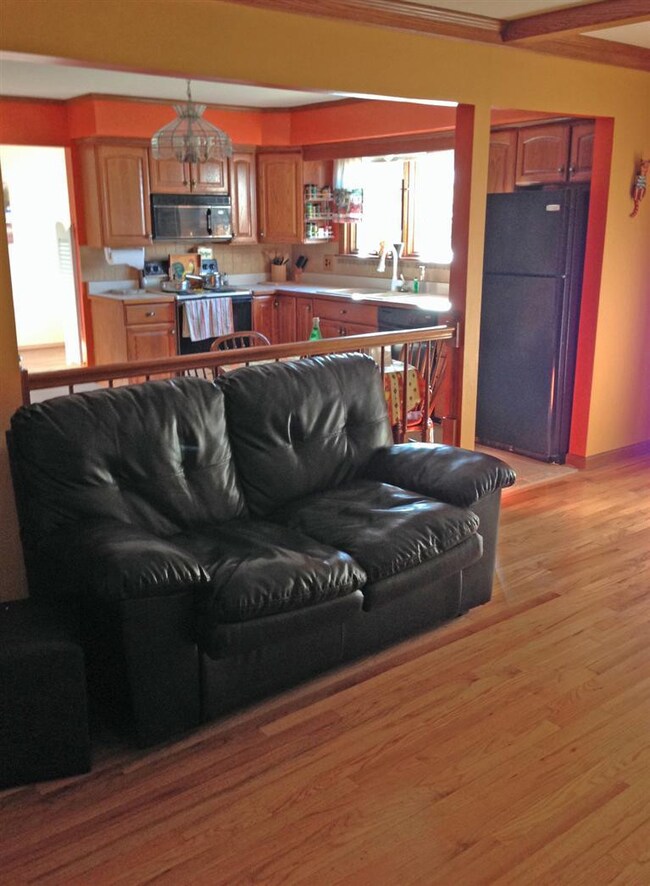 1422 Pine Valley Blvd, Ann Arbor, MI 48104 - photo 6