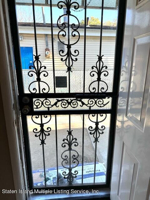 5400 Amboy Rd unit Flr 1, Staten Island, NY 10312 - photo 2