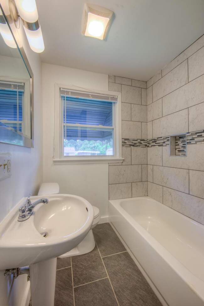 117 N Everett Ave, Columbus, OH 43213 - photo 7