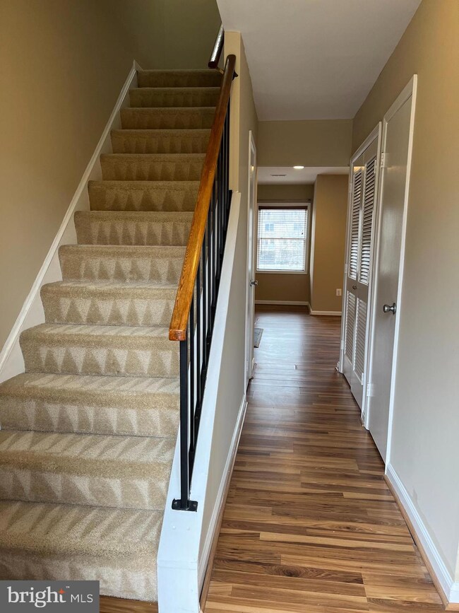 3760B Madison Ln unit 3760B, Falls Church, VA 22041 - photo 2