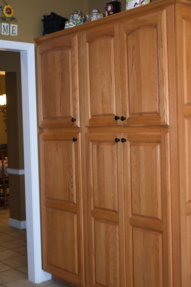 723 N Parker Ln, Bloomfield, IN 47424 - photo 6