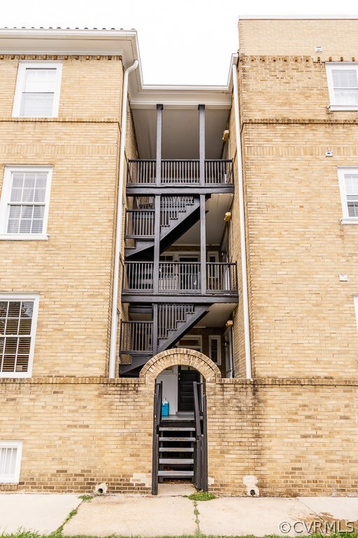 ENTRANCE TO 601 ROSENEATH IN THE HEART OF THE MUSE