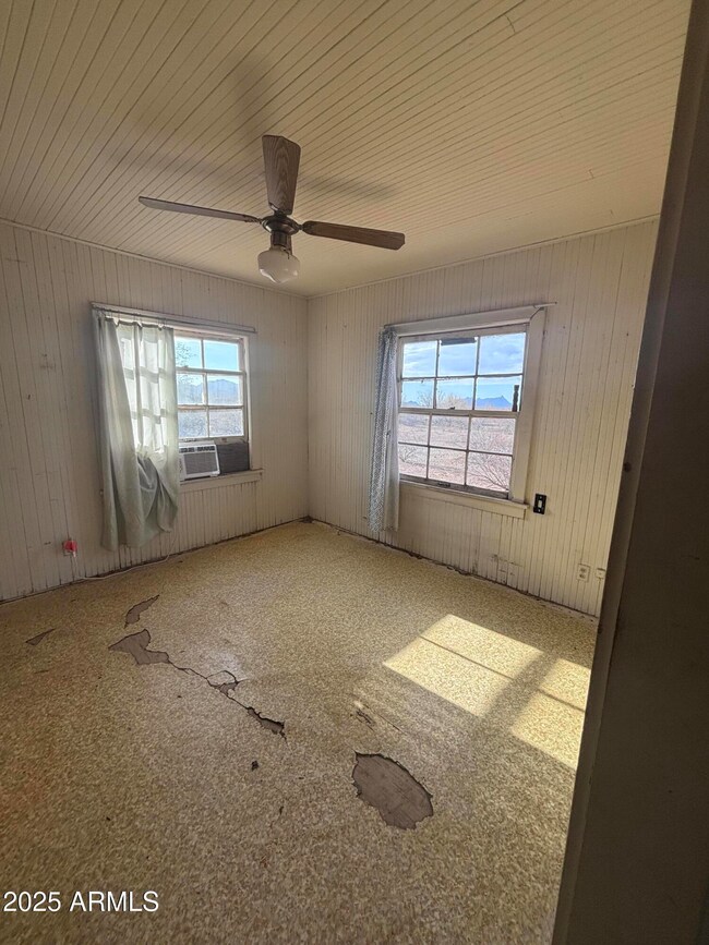 501 S Sonoyta Way, Why, AZ 85321 - photo 5