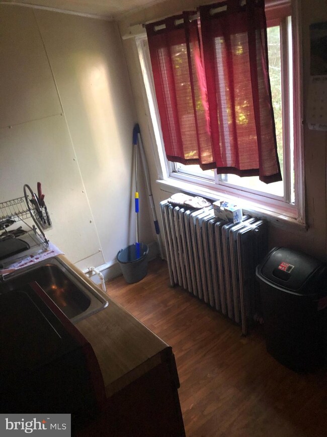 435 W Bringhurst St, Philadelphia, PA 19144 - photo 4