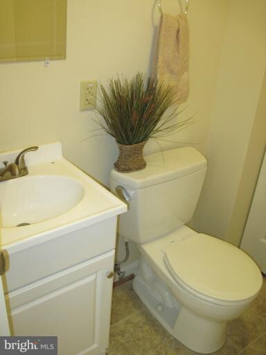 6048 Bonnie Bern Ct, Burke, VA 22015 - photo 7