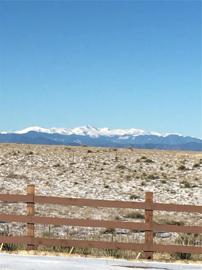 Gorgeous/Panoramic Mountain Views and Open Space!