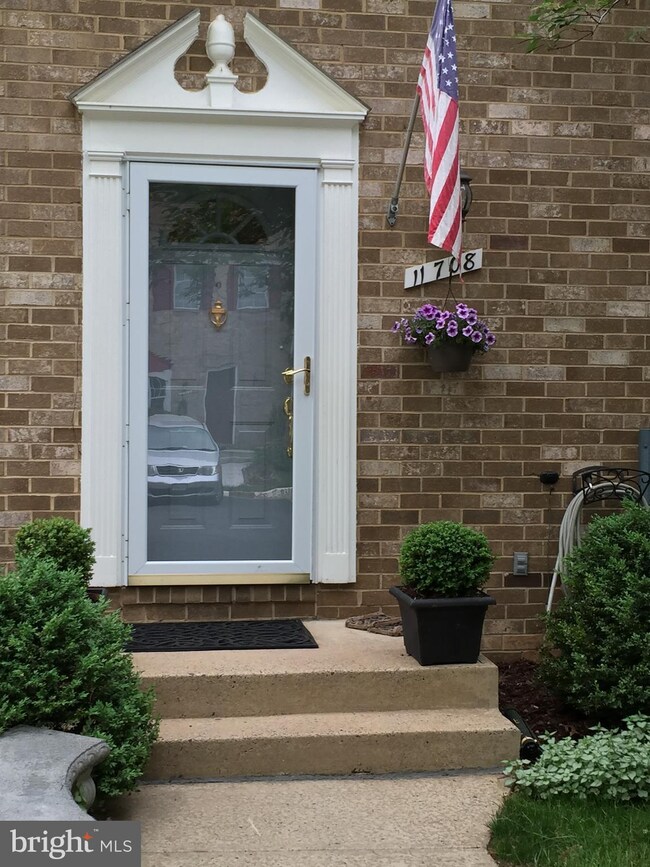 11708 Briary Branch Ct, Reston, VA 20191 - photo 2