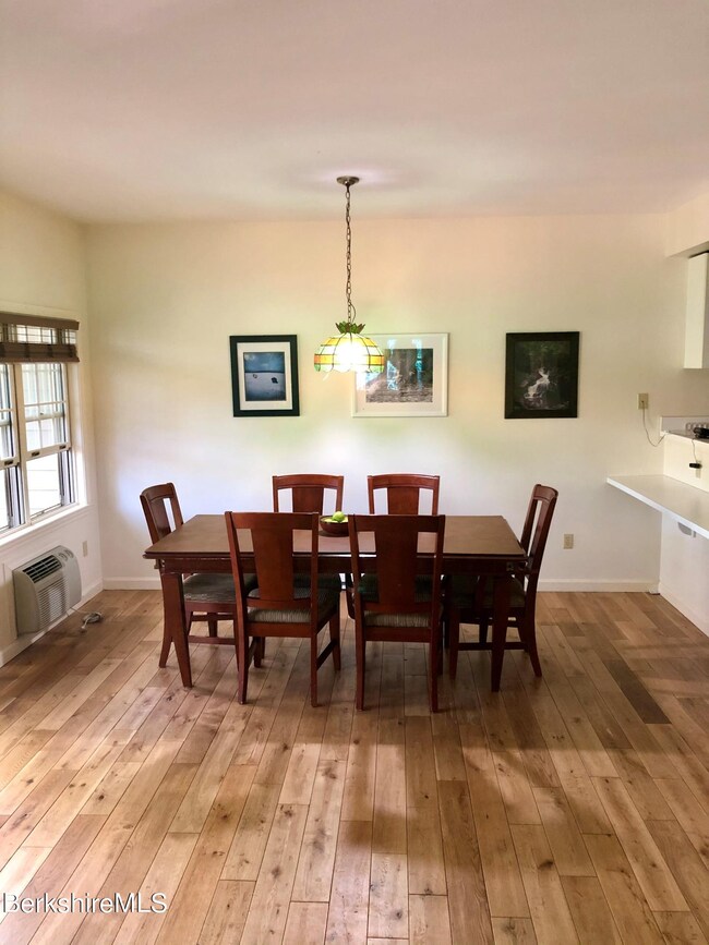 Dining Room2
