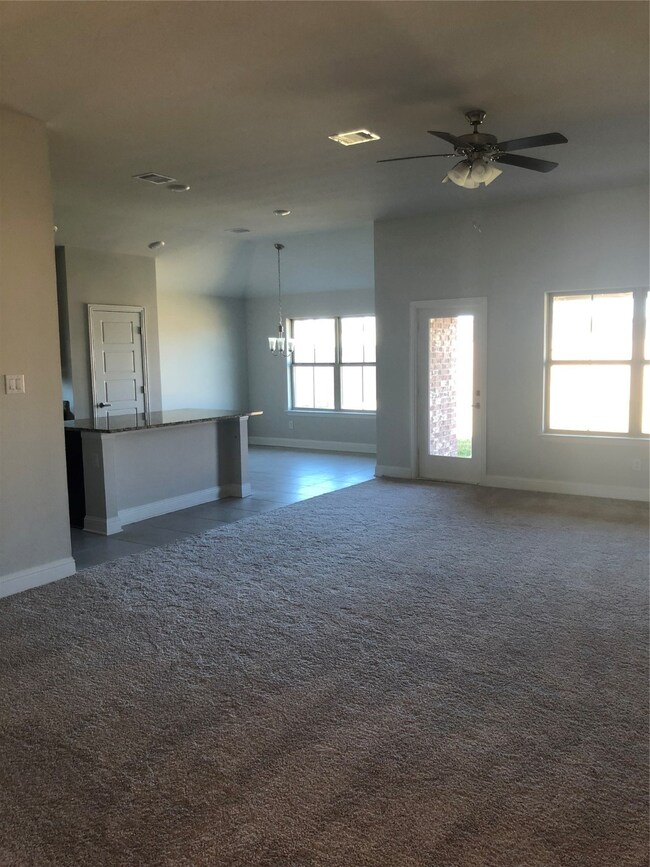 30041 Walton Heath Dr, Cleveland, TX 77327 - photo 4